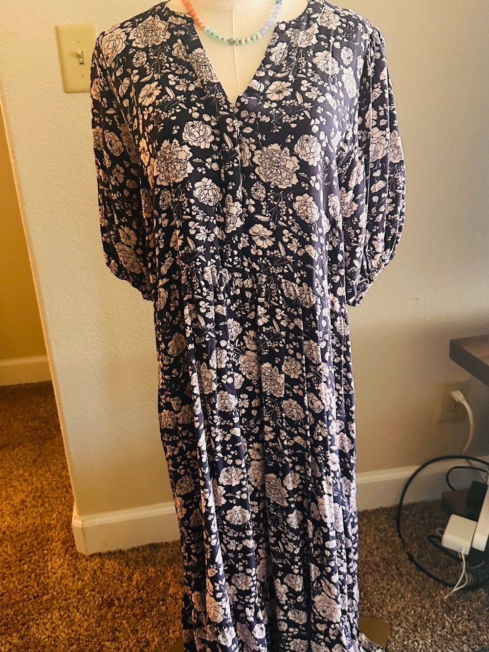 Knox Rose Navy Floral Midi Dress with White Blooms
